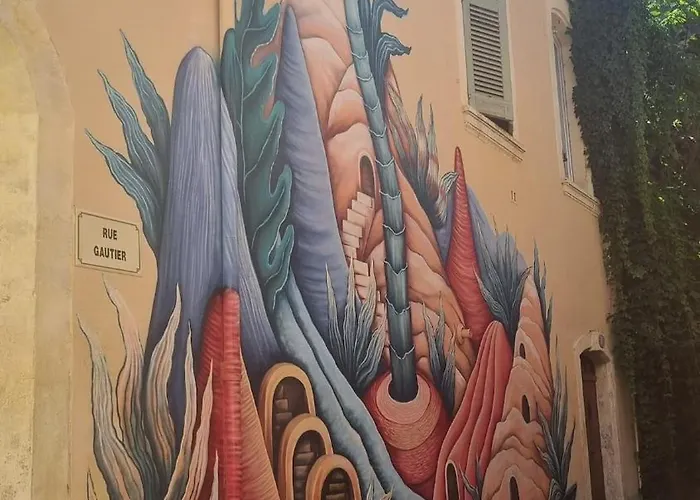 Au Coeur De La Nimes